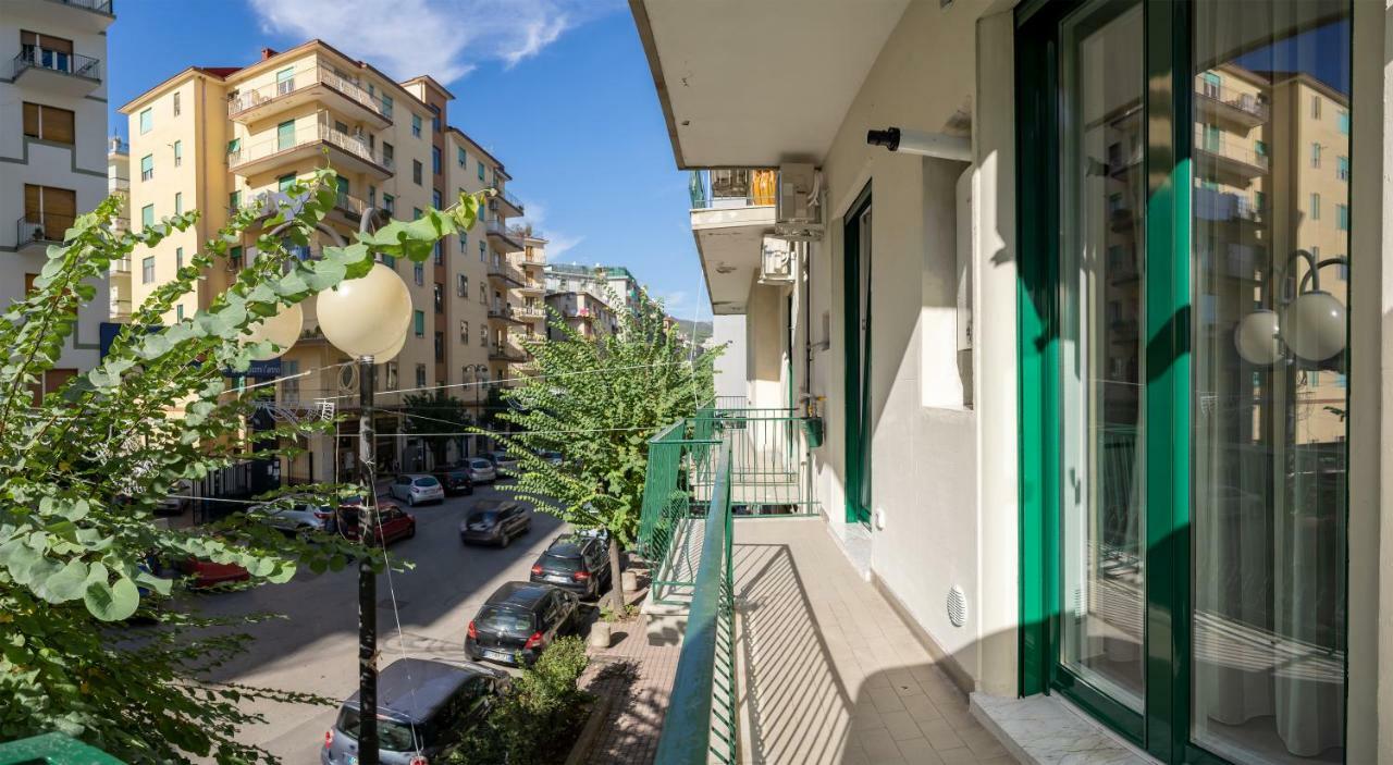 Bed and Breakfast Damè Salerno Exterior foto